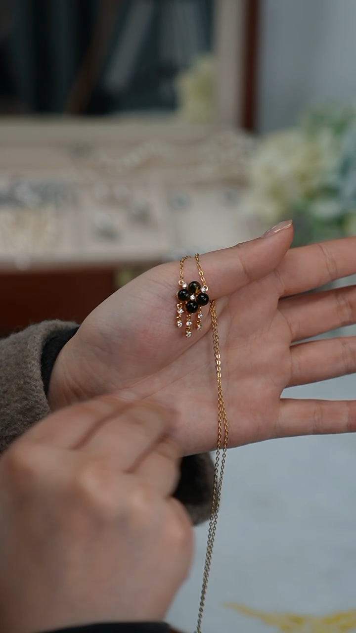 【闪购商品】琥珀项链银S925镶嵌蓝珀项链