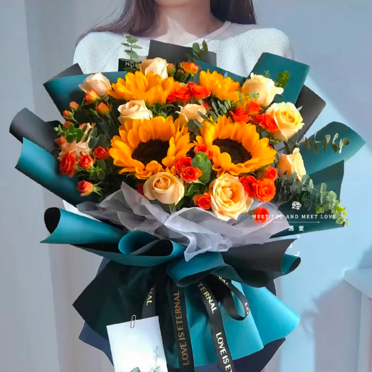 【生日花束】香槟向日葵鲜花附近生日成人礼花店全国同城配送鲜花