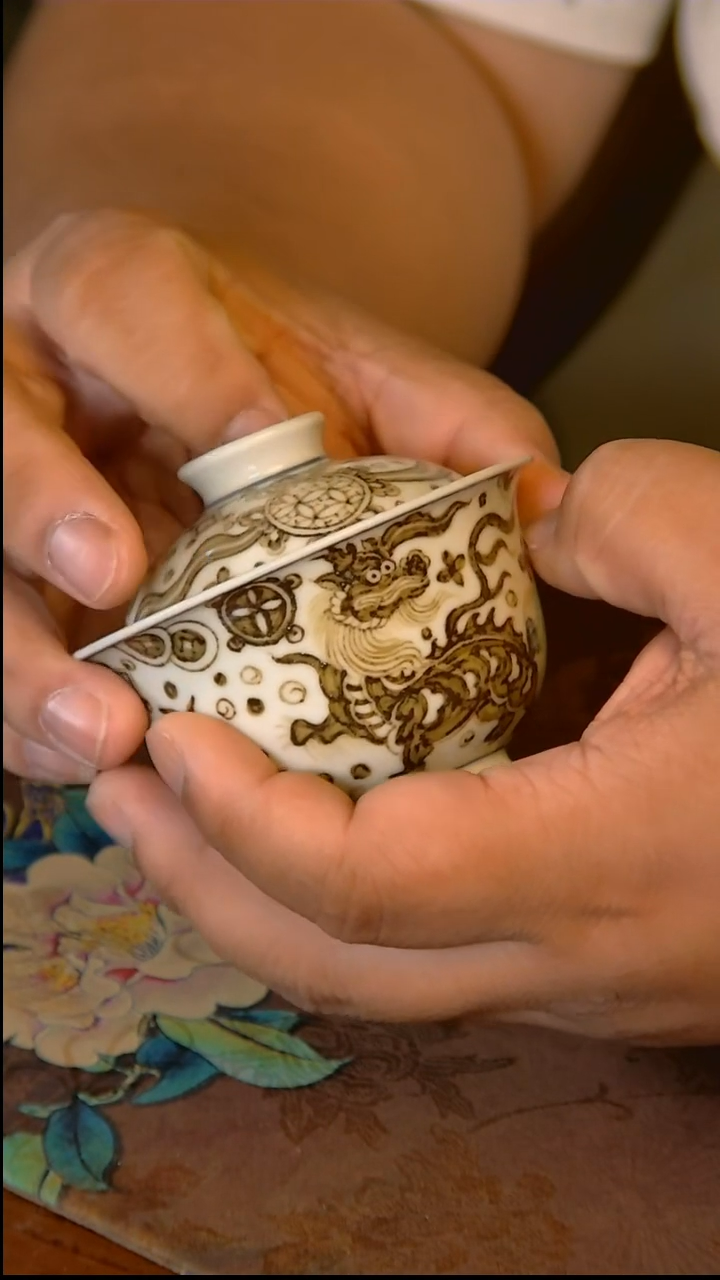 杯手工手绘杯杯很美丽