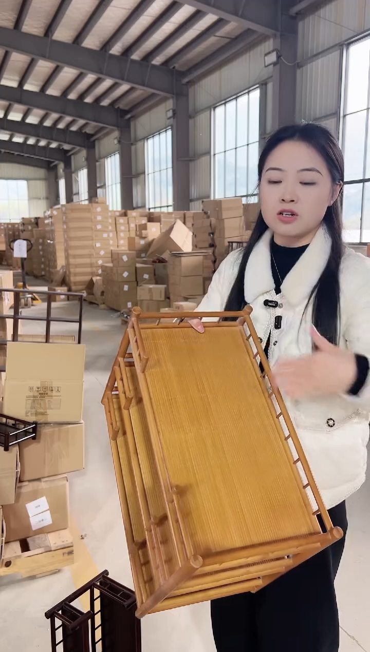 席面浅色3层琼楼，微瑕有划痕，不退换