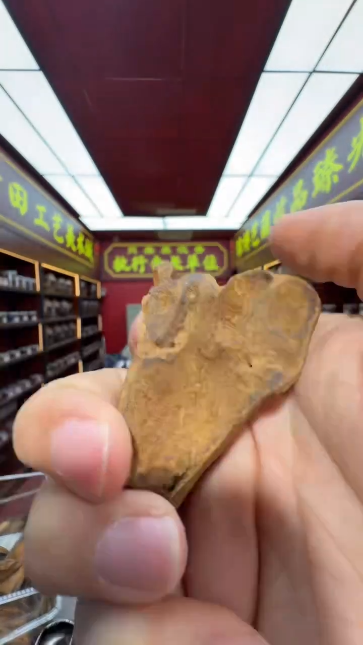 沉香吊坠多样性发一