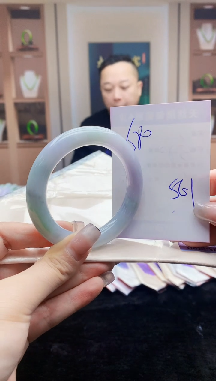 【闪购商品】翡翠手镯未镶嵌  H30-1