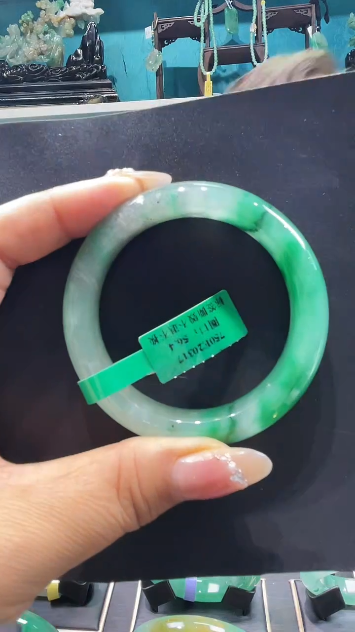 未镶嵌手镯石英质玉（非洲翠）6手镯