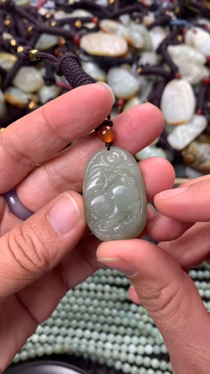 【闪购商品】和田玉颈饰未镶嵌多样性发货没有证书拍一发一有瑕