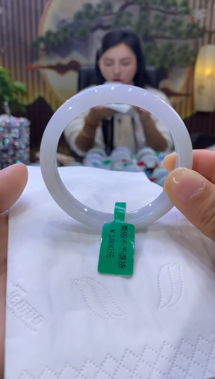 【闪购商品】翡翠手镯未镶嵌多人05497