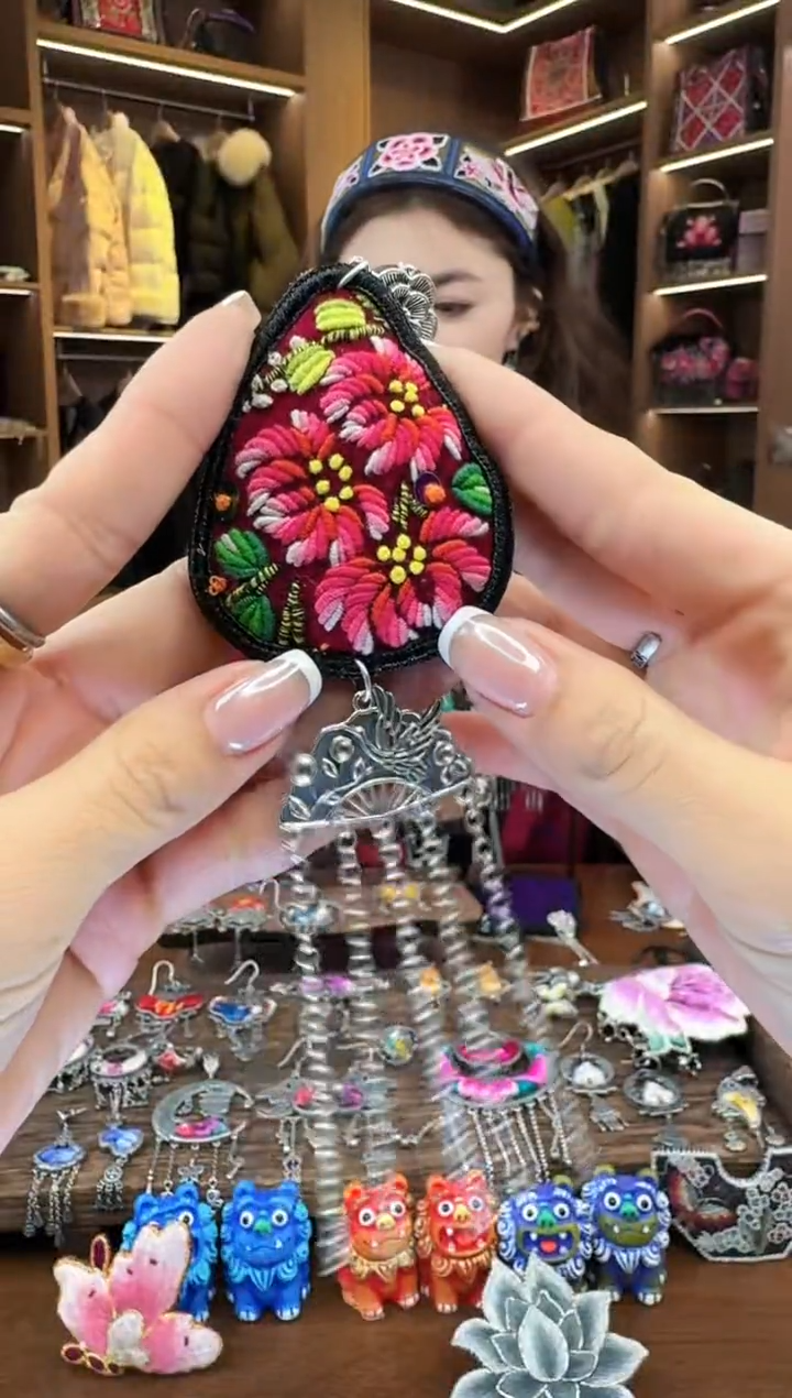 【闪购商品】织绣173黔东南苗族刺绣