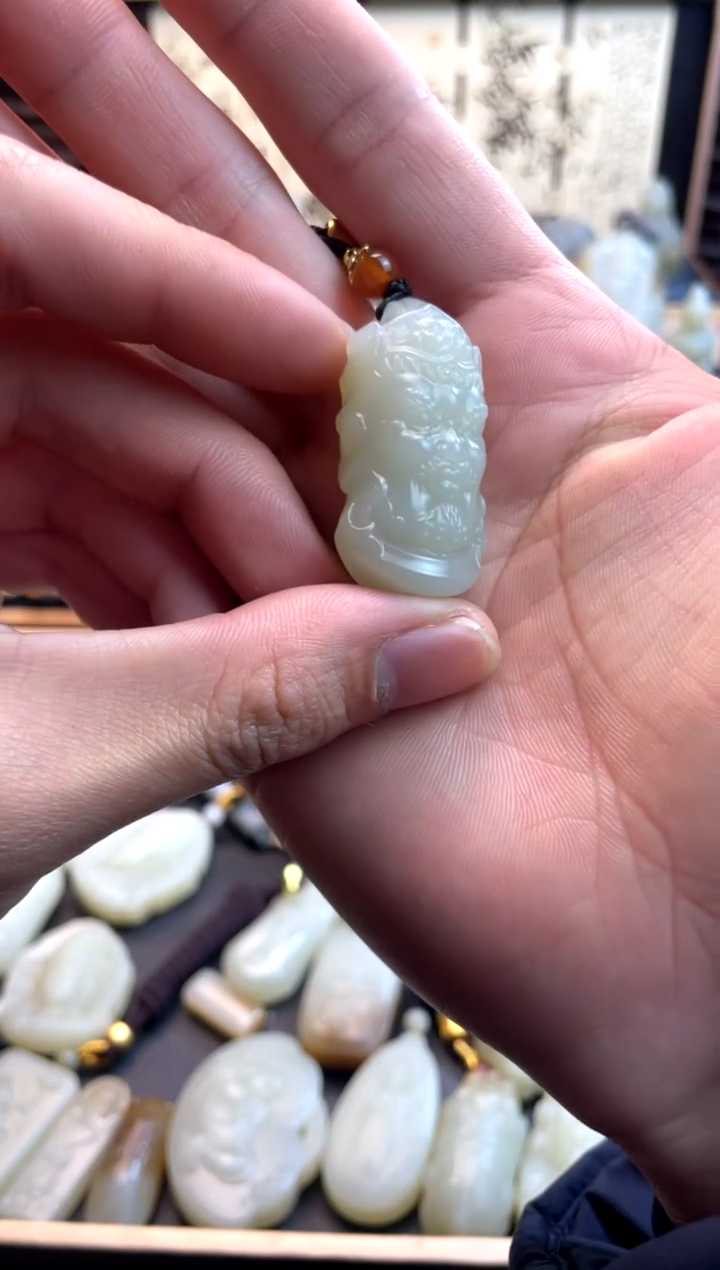 【闪购商品】和田玉颈饰未镶嵌新疆和田玉且末近矿料