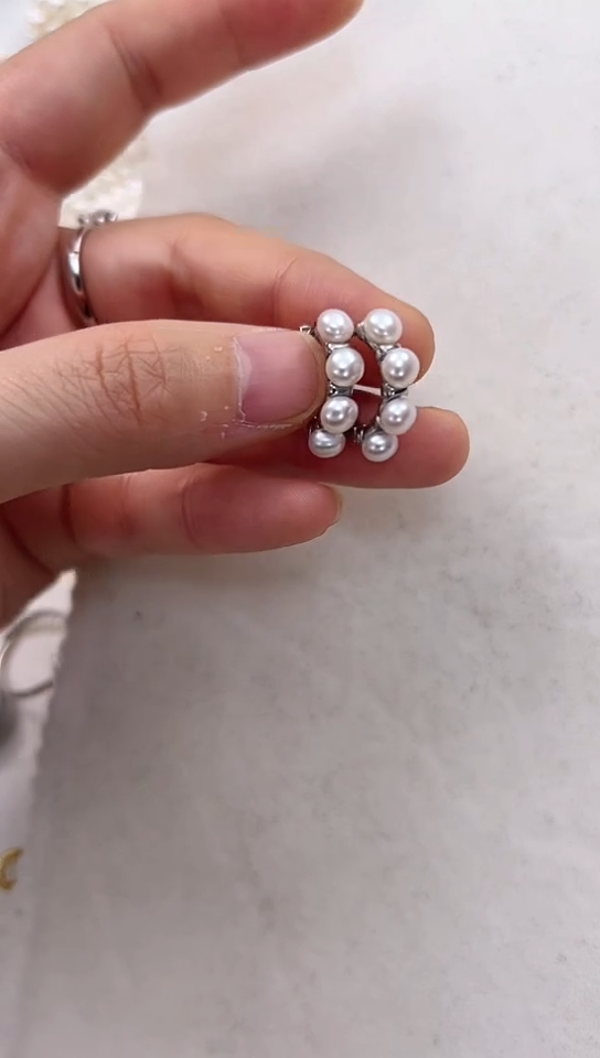 【闪购商品】淡水珍珠耳饰合金四珠耳扣