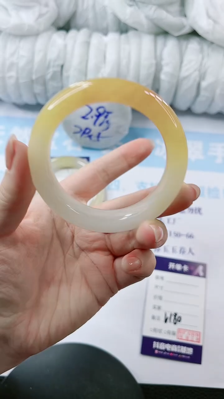 【闪购商品】石英质玉手镯未镶嵌多样性发货V180