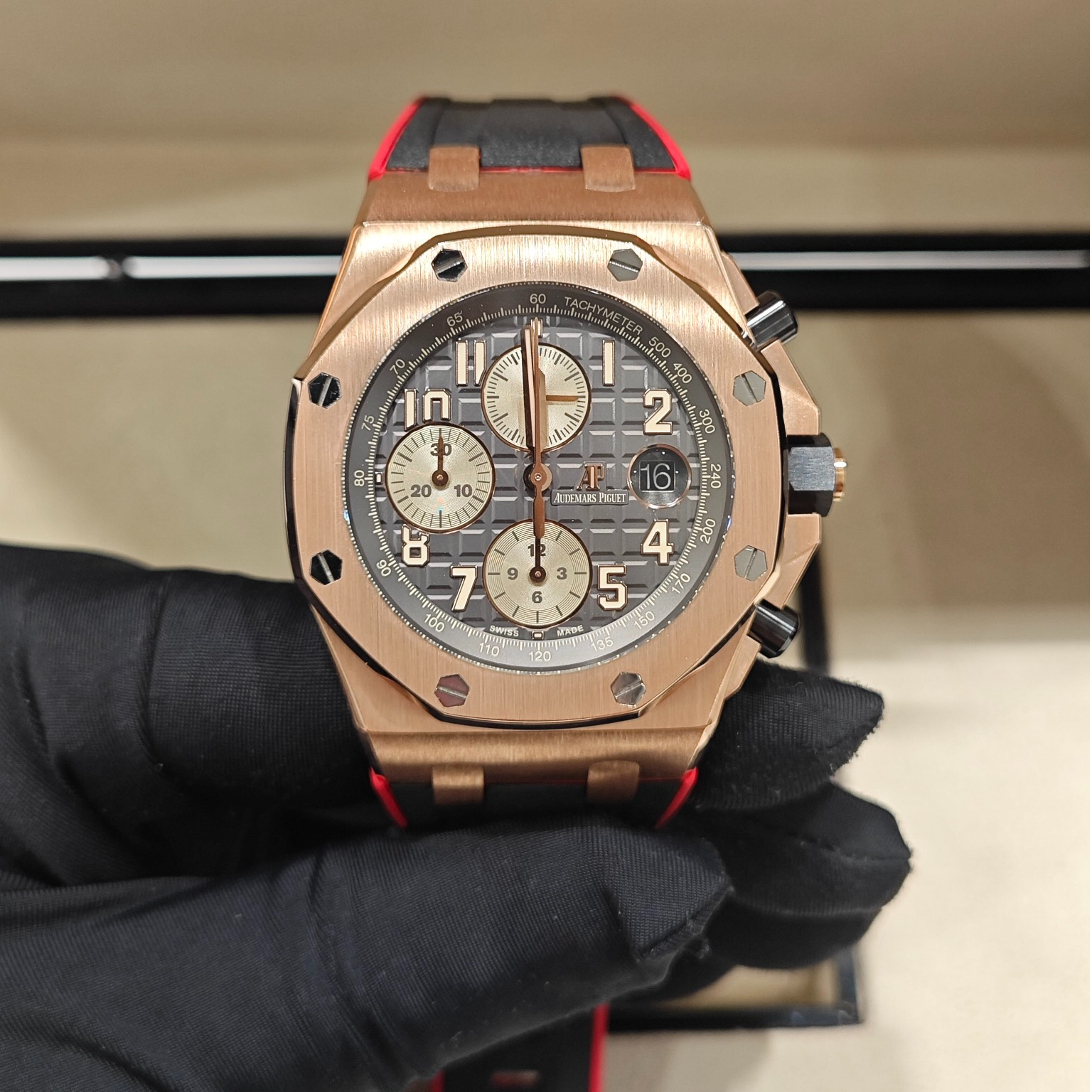 95新 Audemars Piguet/爱彼 单表皇家橡树离岸26470OR