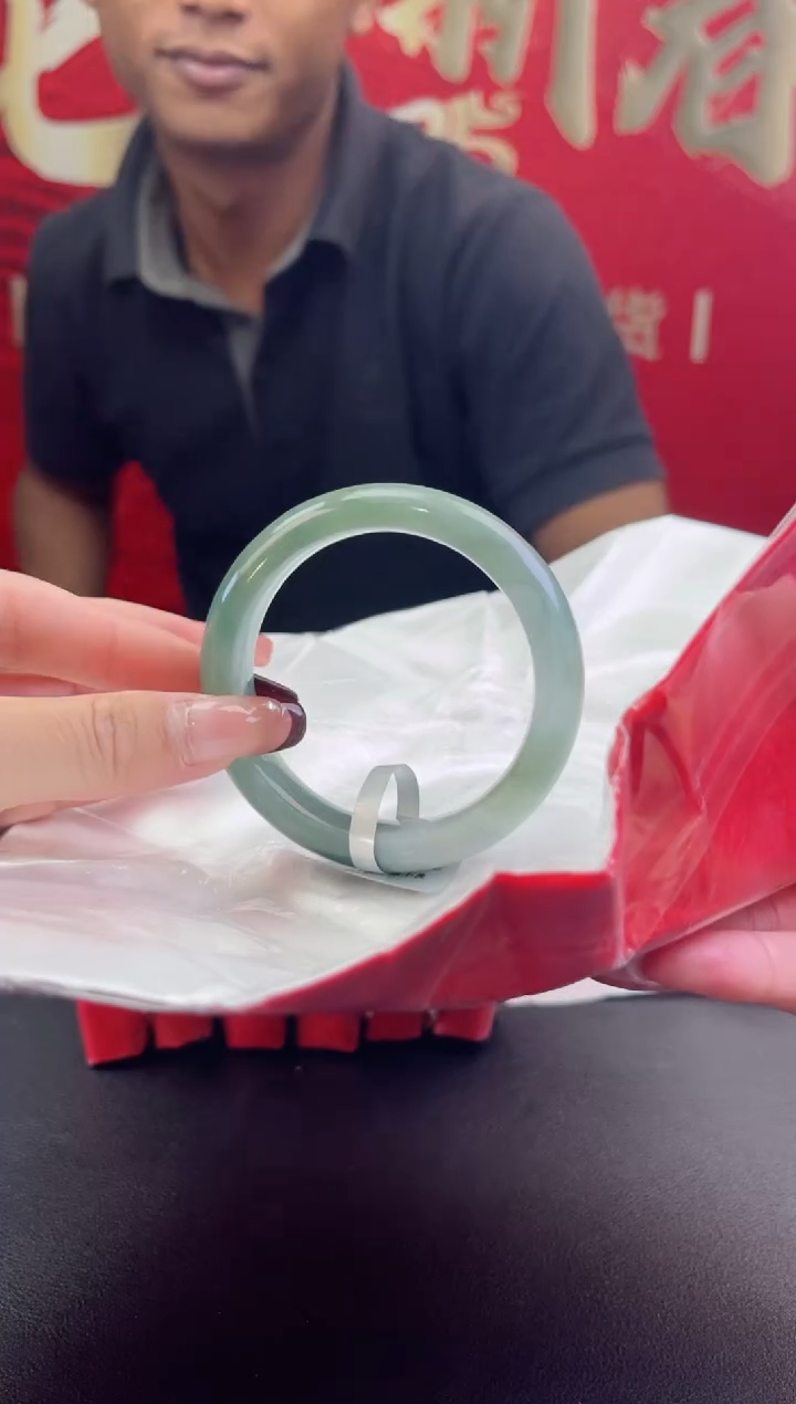【闪购商品】翡翠手镯未镶嵌翡翠手镯4
