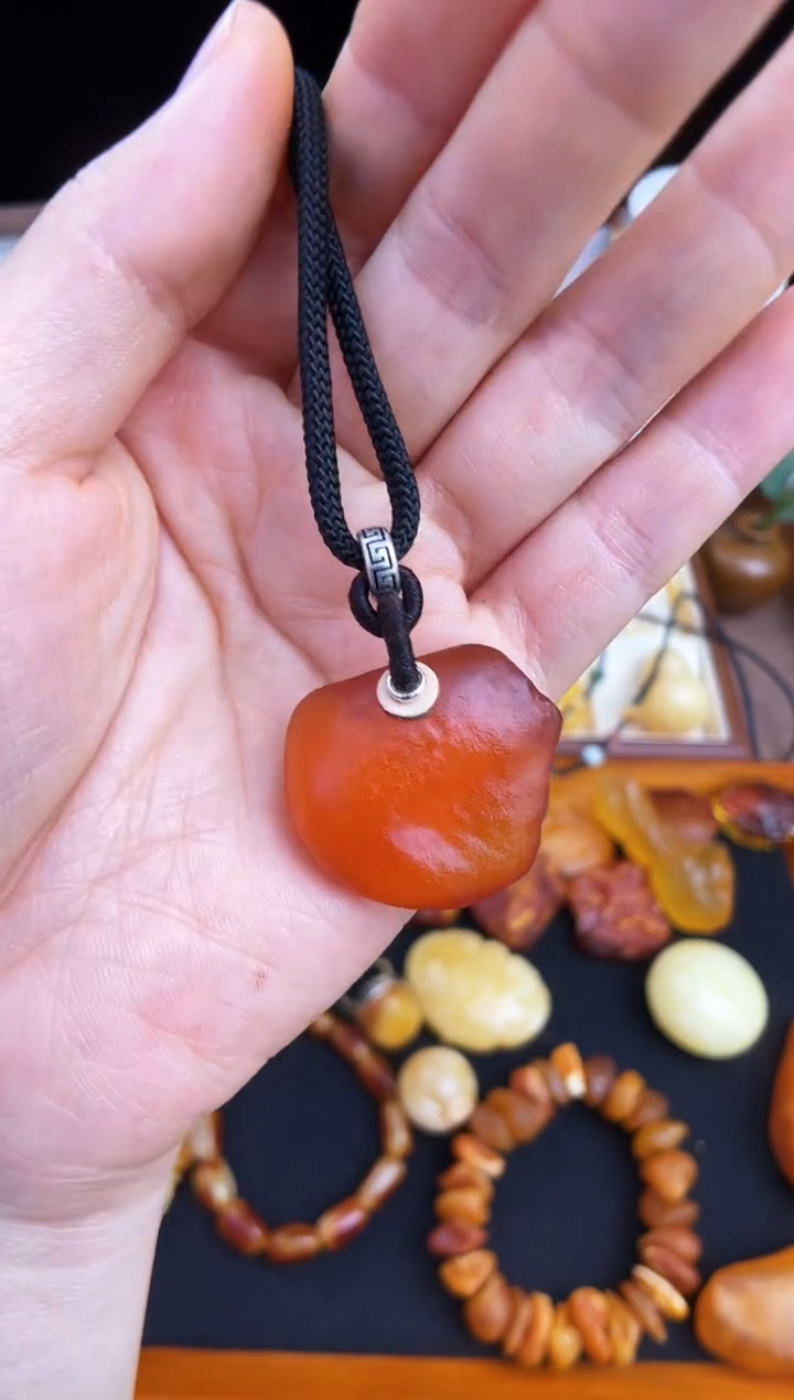 未镶嵌琥珀珠宝奇石柒月