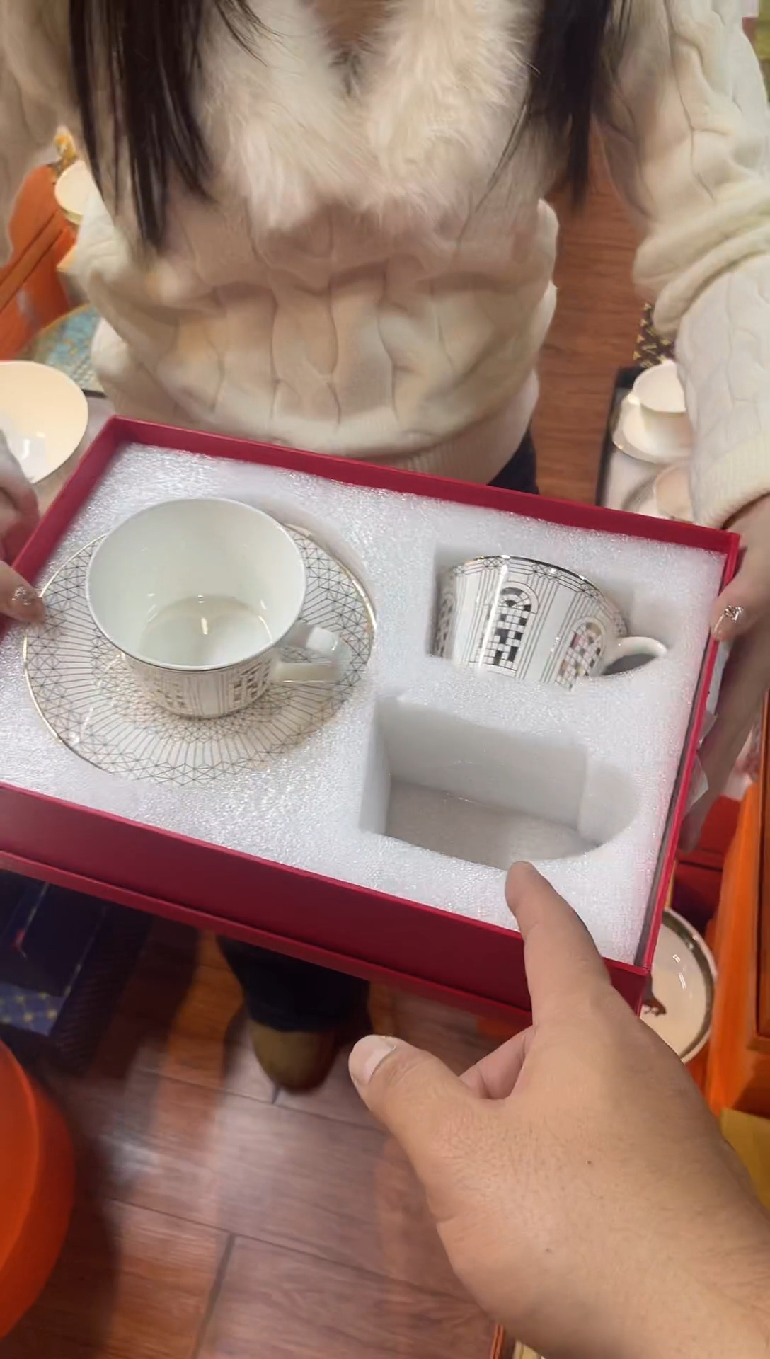 杯鸿辉家品牌瓷器，京东包邮！