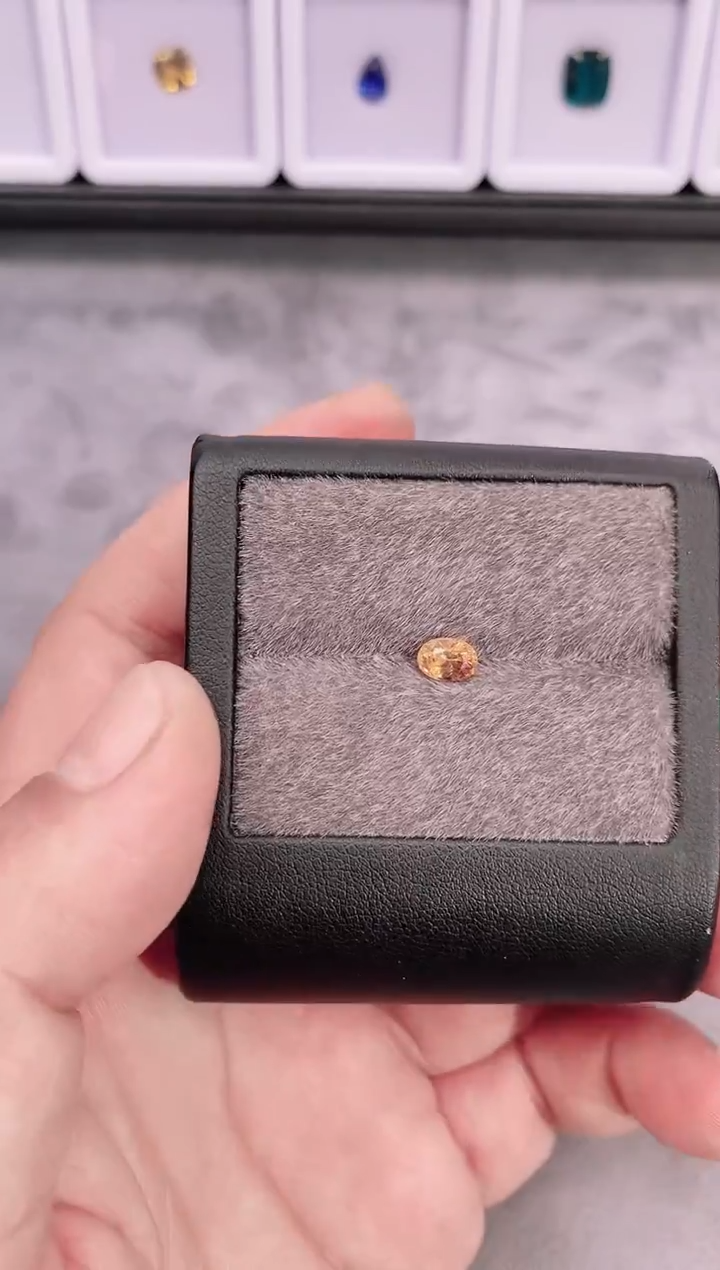 未镶嵌裸石橄榄石ǐ*0.62