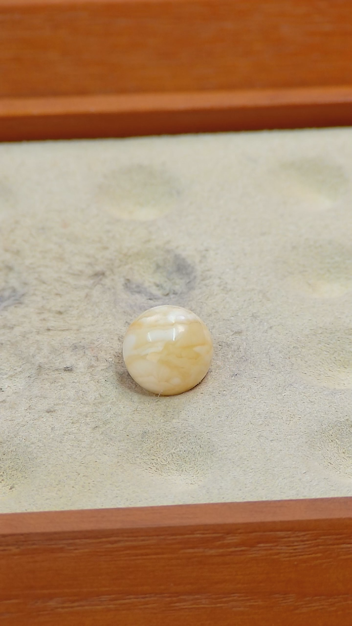 【闪购商品】蜜蜡裸石未镶嵌俄料11.2MM0.785克