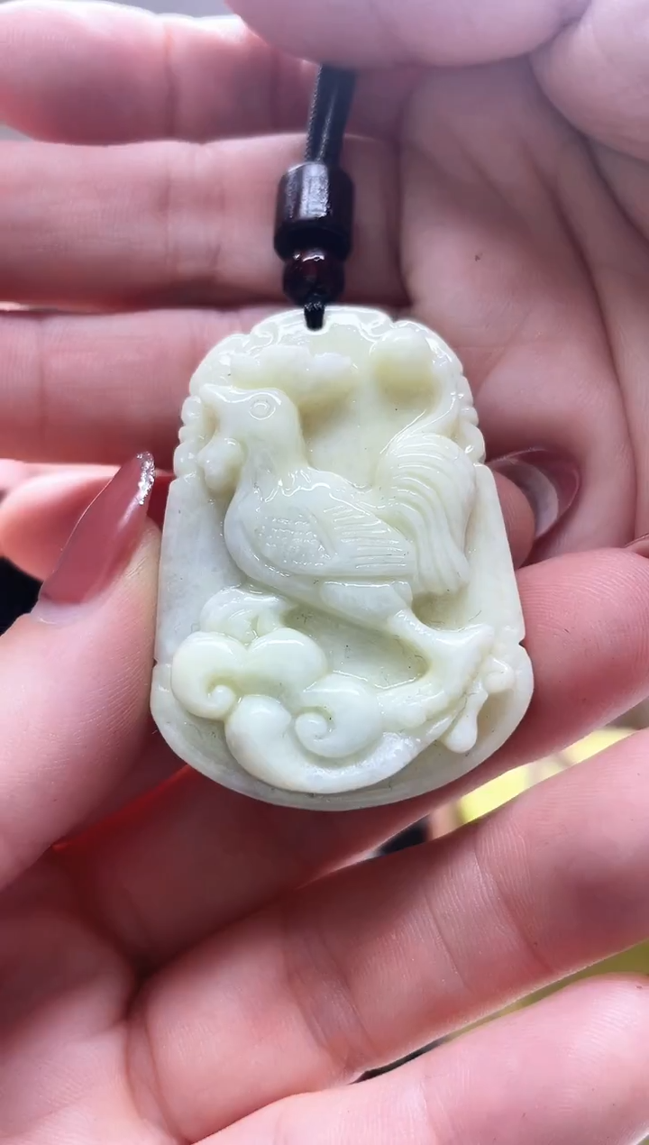 未镶嵌岫玉吊坠··