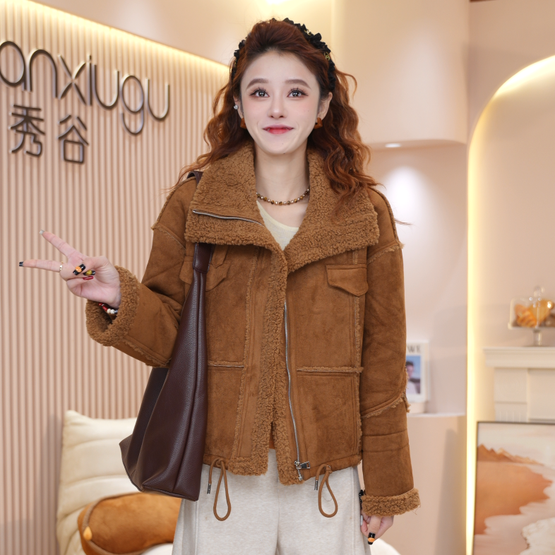 复古翻领加绒一体短外套女2025秋冬新款加厚保暖减龄上衣Y3186