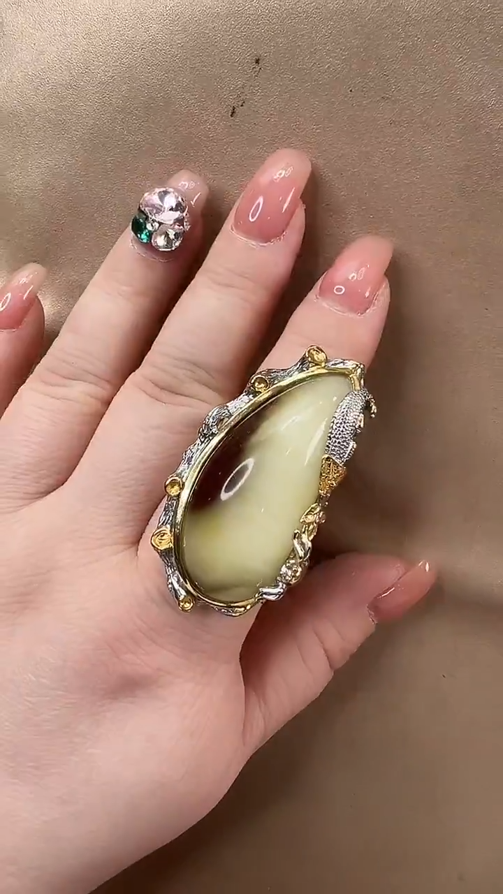 琥珀颈饰未镶嵌戒指