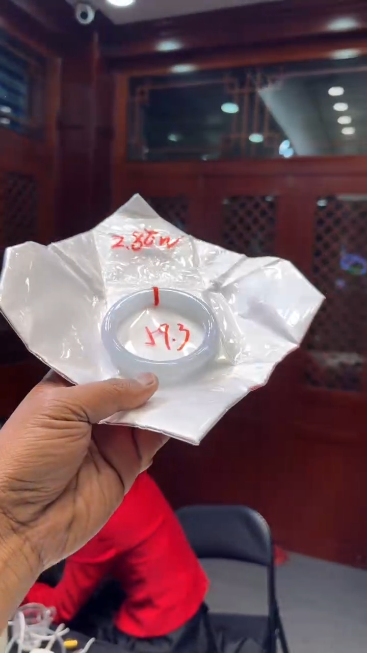 【闪购商品】翡翠手镯未镶嵌手镯