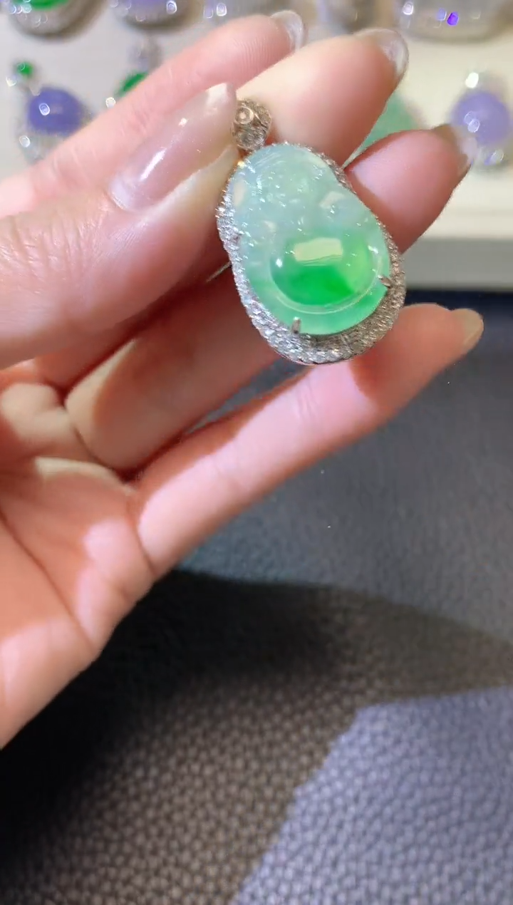 【闪购商品】翡翠吊坠(不含链)18K金镶嵌A64翡翠
