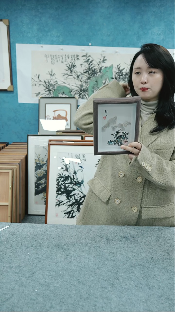 【闪购商品】国画8寸郑志超老师木质摆台 