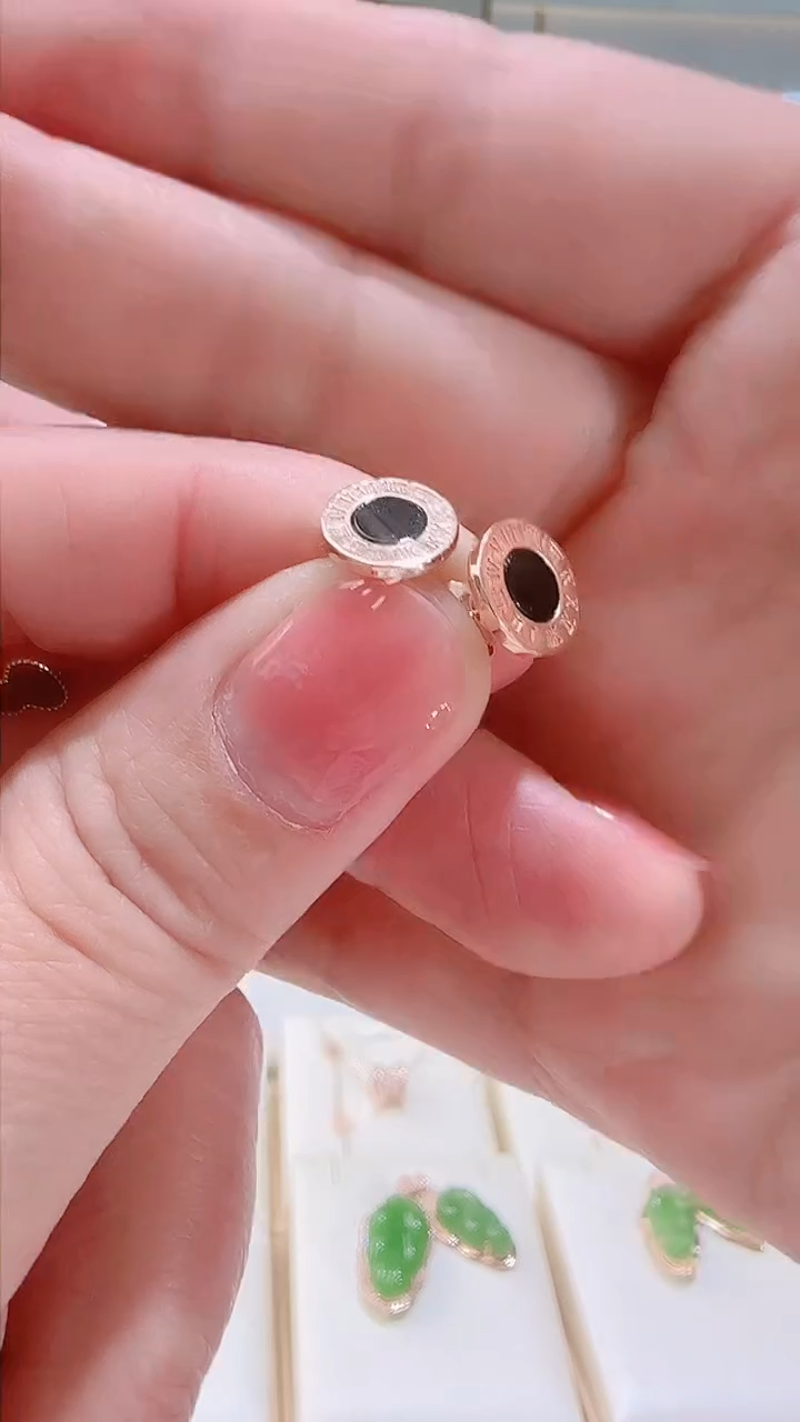 【闪购商品】玛瑙/玉髓耳饰18K金镶嵌耳饰