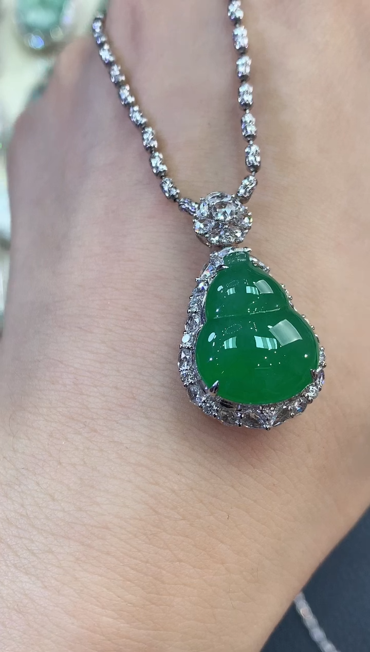 【闪购商品】翡翠吊坠(不含链)18K金镶嵌C86  