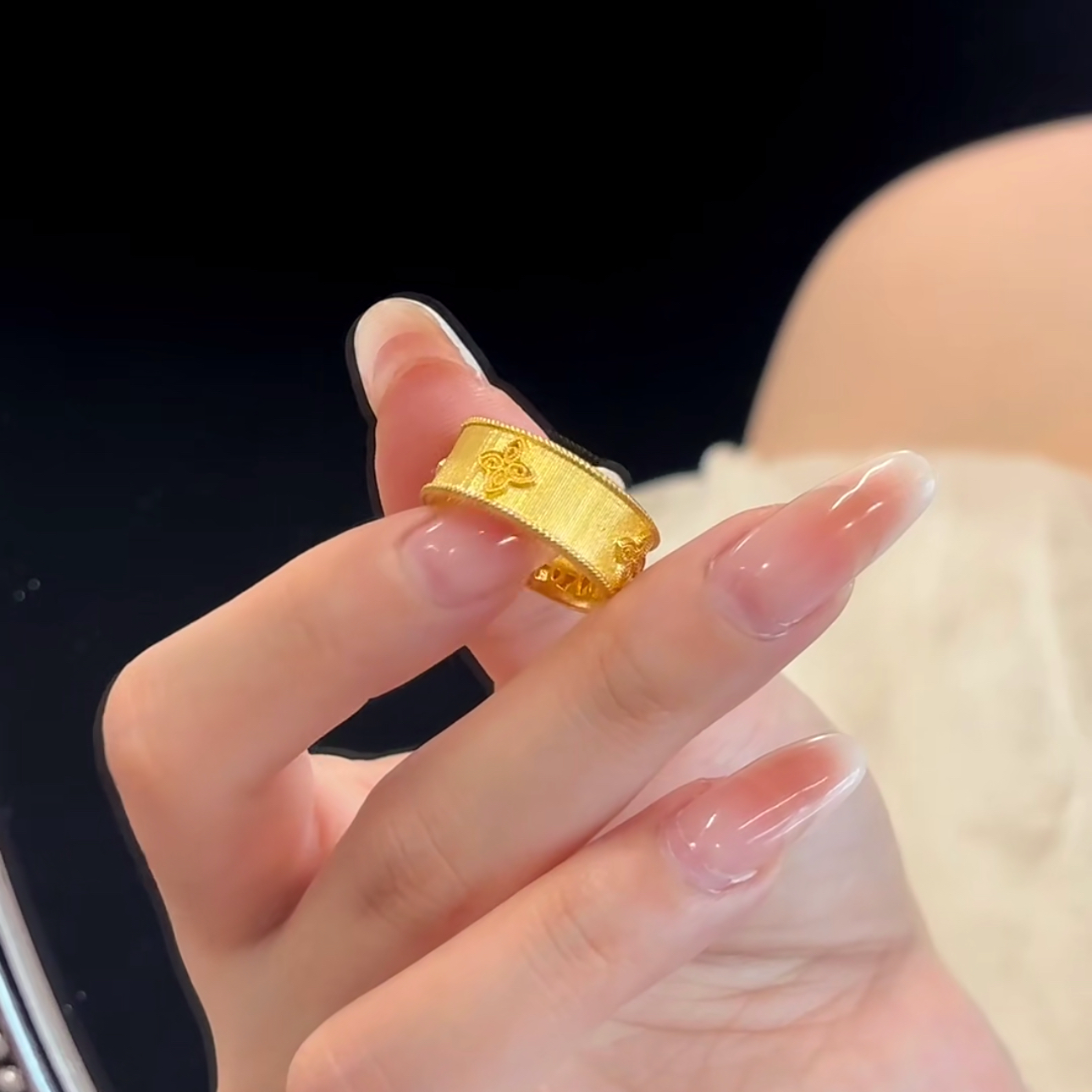 铜合金戒指  新中式拉丝经典四叶草戒指女精美轻奢百搭指环素款