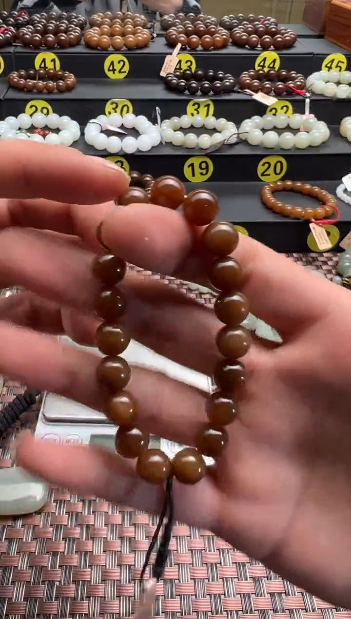 【闪购商品】和田玉手串未镶嵌金山糖卡10手串