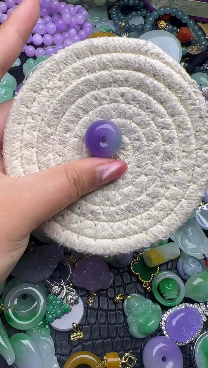 颈饰未镶嵌翡翠天然缅甸翡翠吊坠