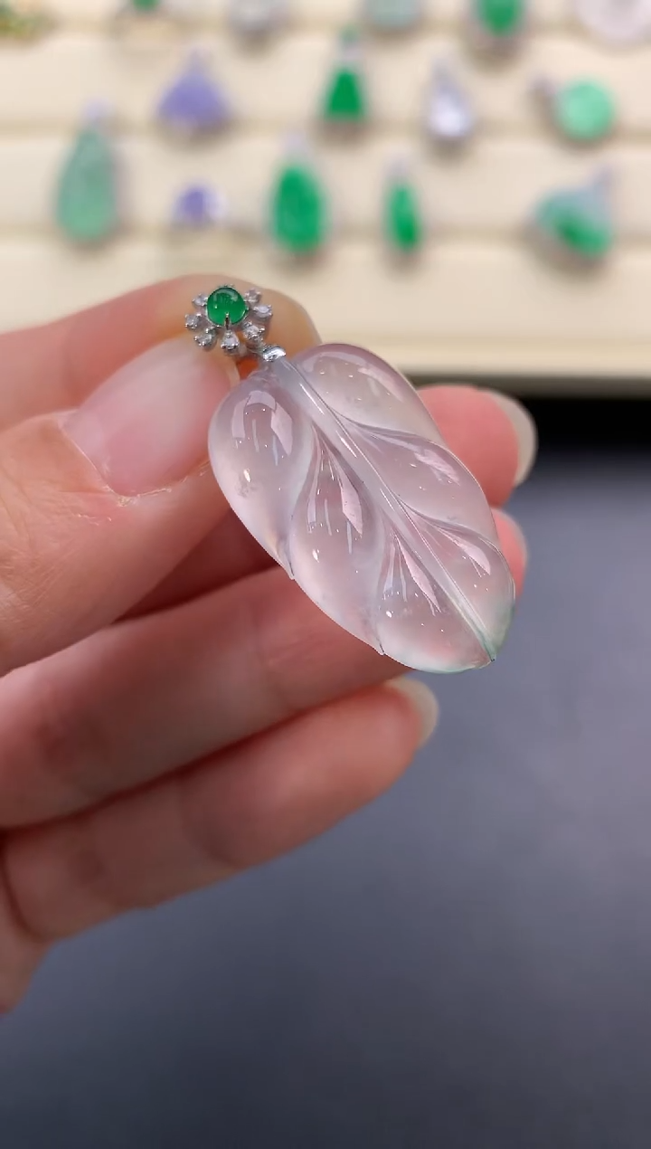 【闪购商品】翡翠颈饰18K金镶嵌D601