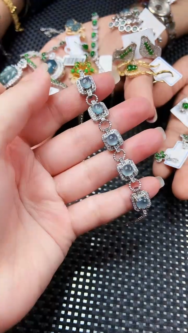 【闪购商品】翡翠手链未镶嵌111111111