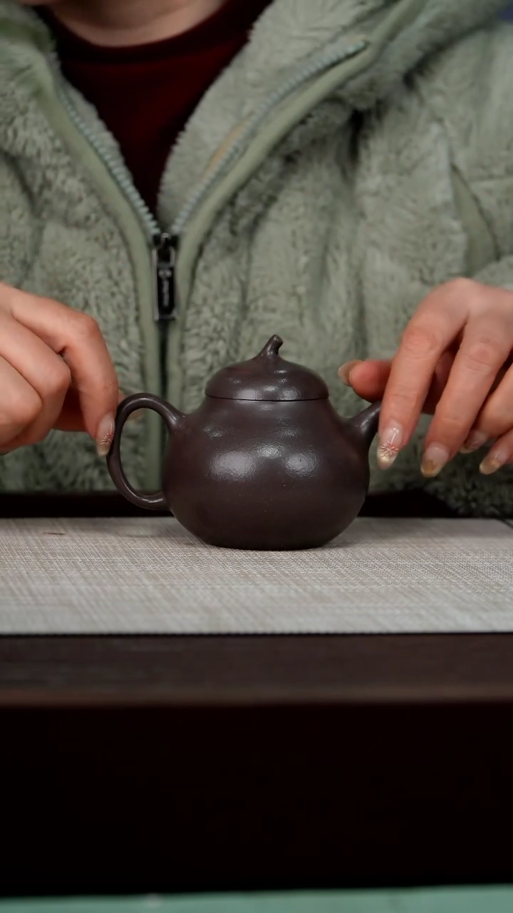 【闪购商品】宜兴原矿紫砂壶茶壶180C