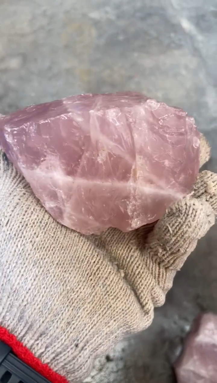 【闪购商品】芙蓉石原石未镶嵌天然粉水晶原石摆件