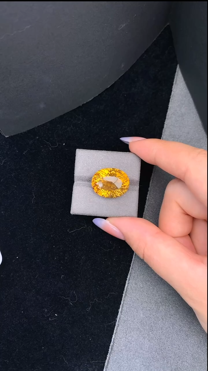 【闪购商品】水晶无未镶嵌18.74克拉