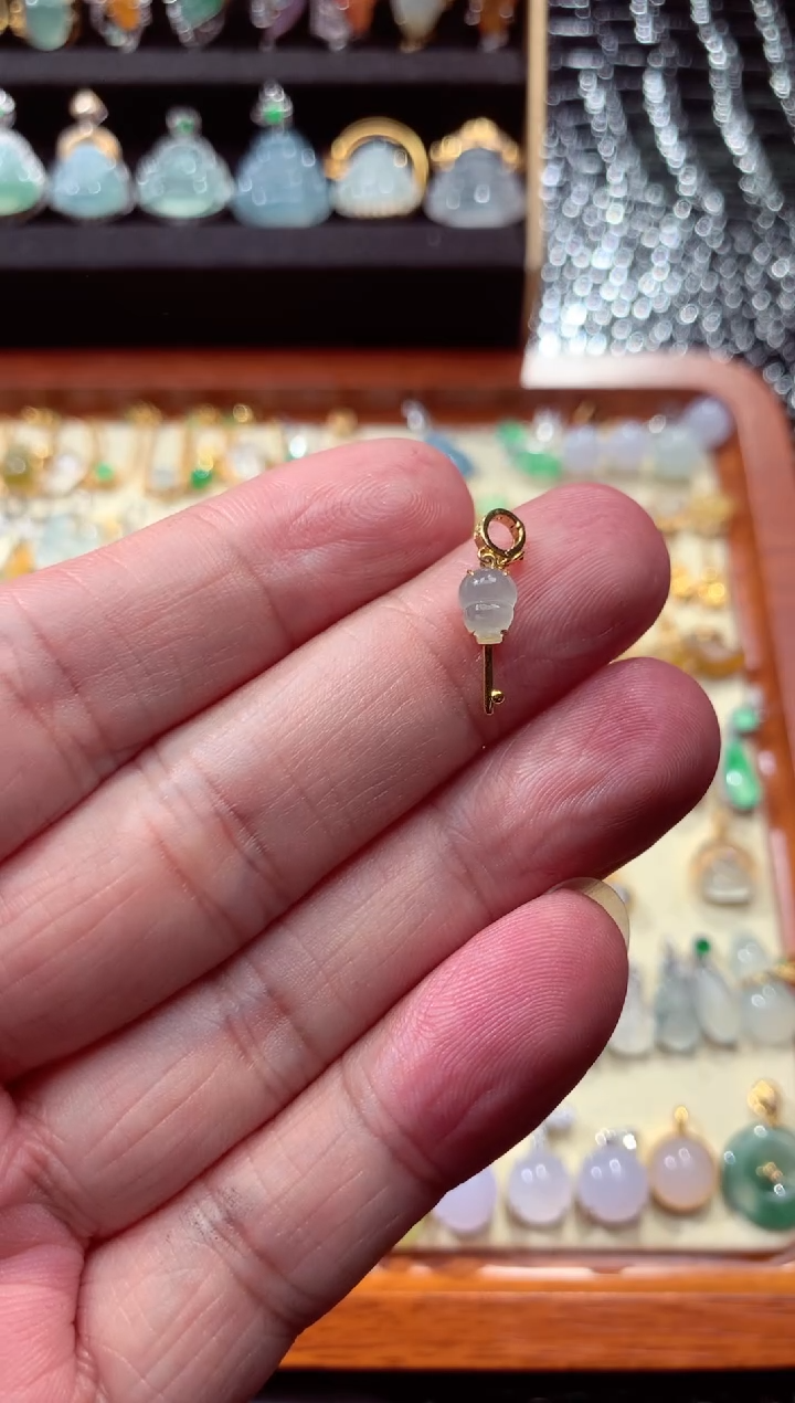 【闪购商品】翡翠颈饰18K金镶嵌滴流