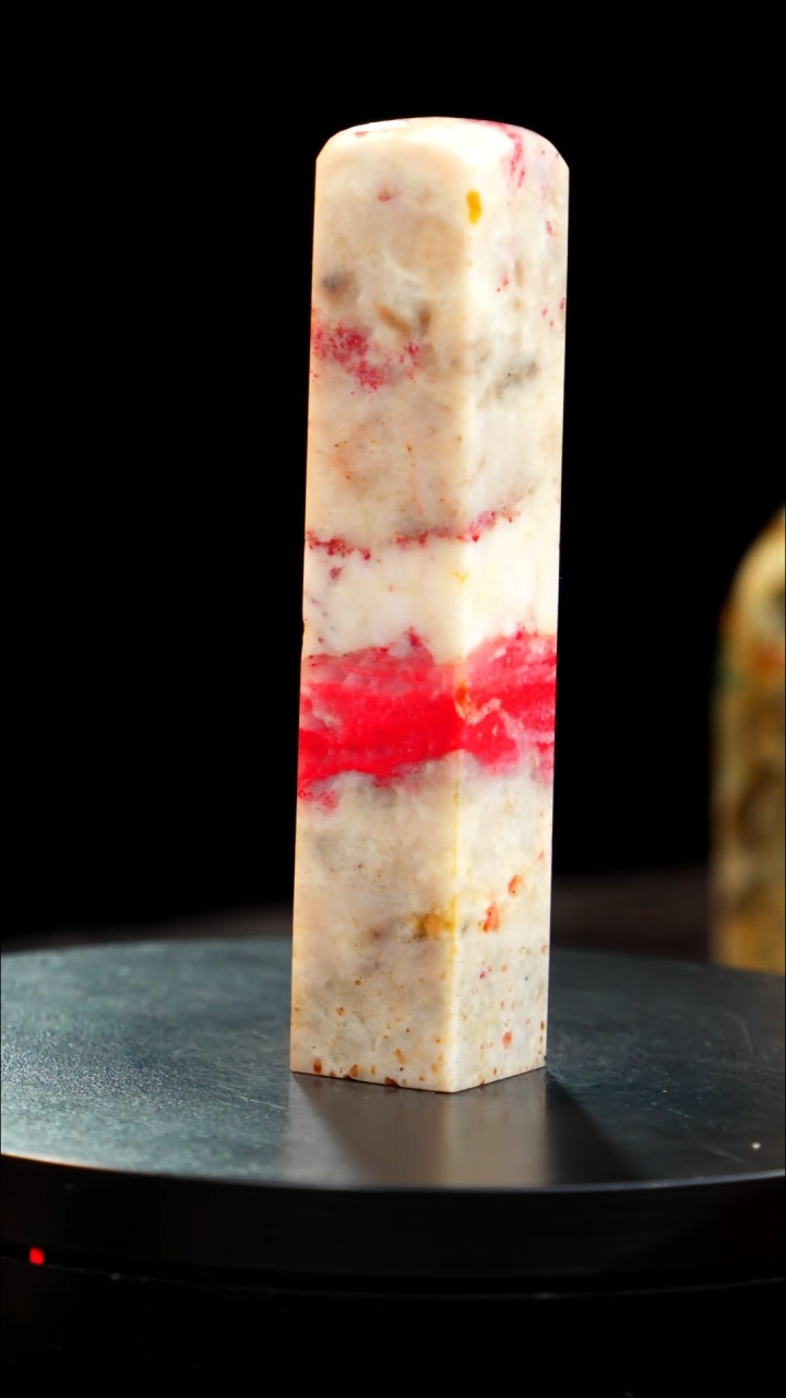 鸡血石白冻鸡血石