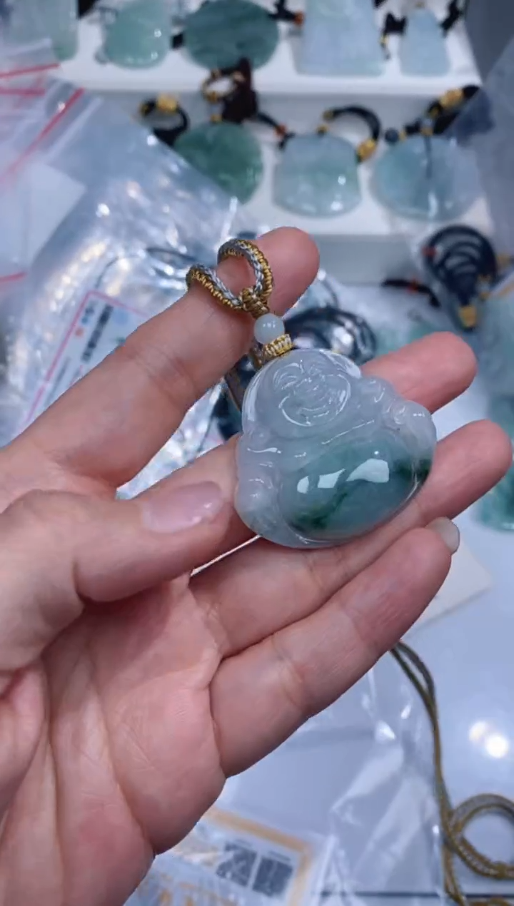 颈饰未镶嵌翡翠吊坠