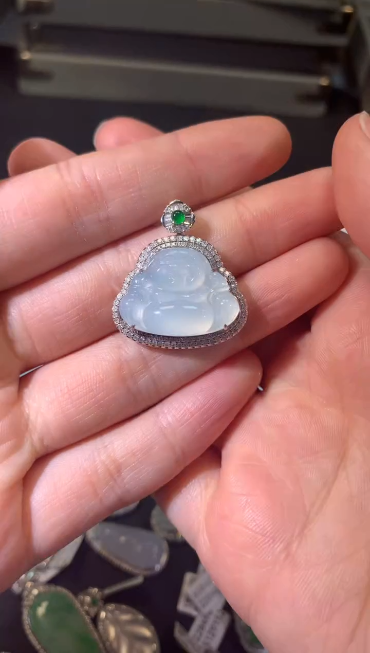 【闪购商品】翡翠吊坠(不含链)18K金镶嵌吊坠