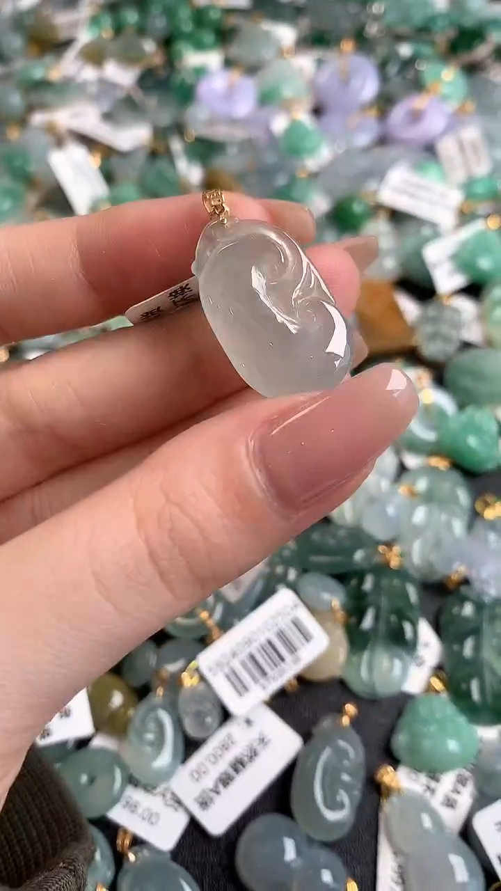 【闪购商品】翡翠颈饰18K金镶嵌0916770551