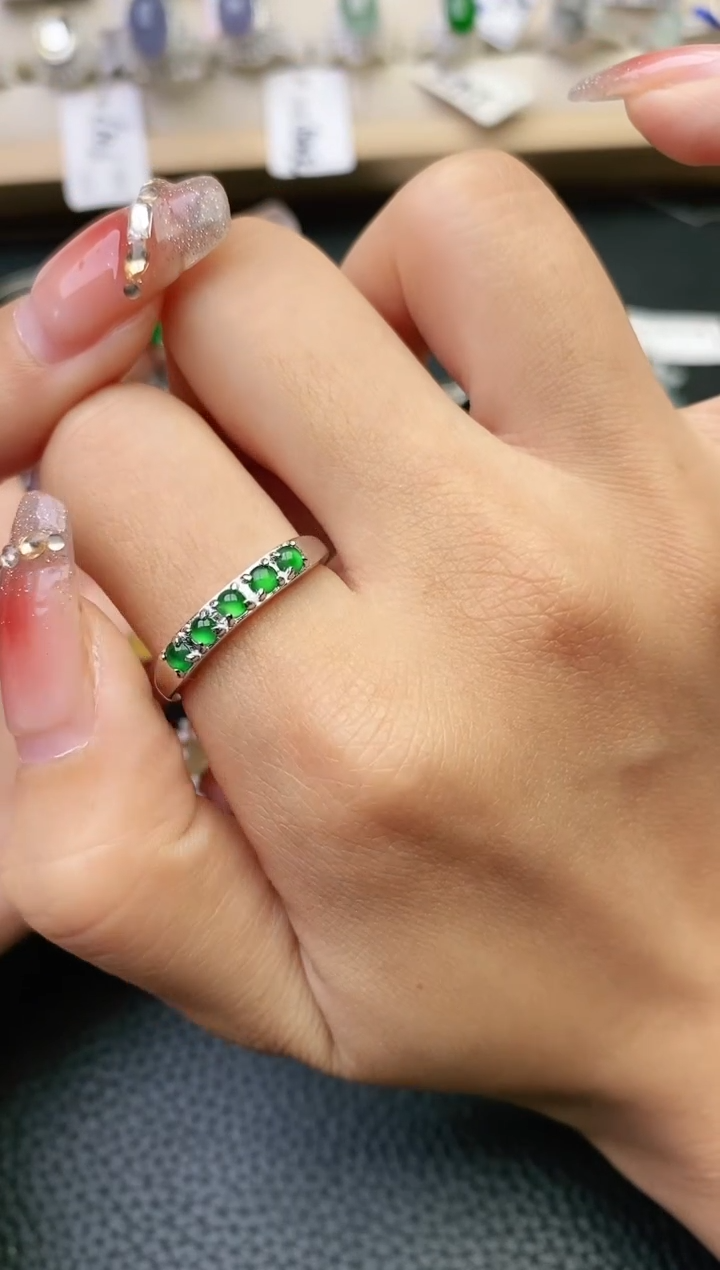 【闪购商品】翡翠戒指未镶嵌11111111