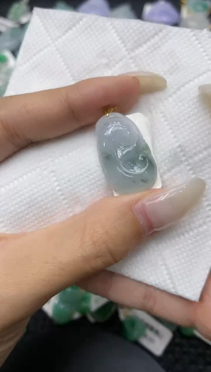 颈饰18K金镶嵌翡翠11111111111