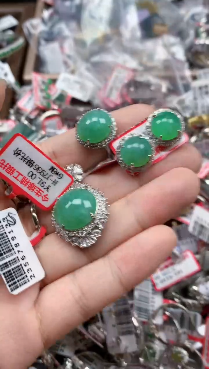 银S925镶嵌戒指翡翠天然A货缅甸翡翠