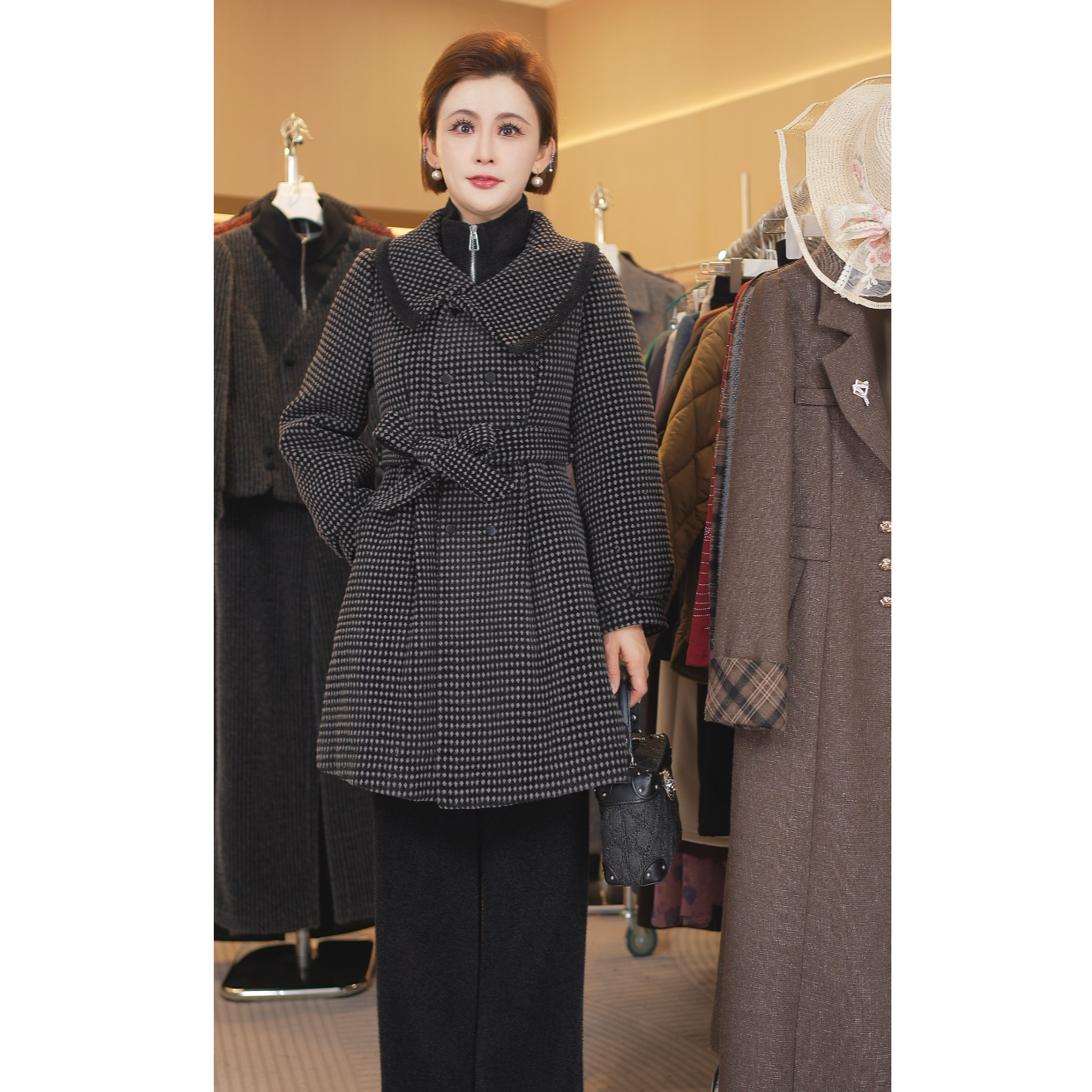 W8326时尚复古风加棉外套2025冬季新款女士洋气收腰减龄保暖外套