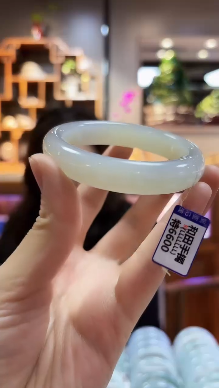 【闪购商品】和田玉56.3未镶嵌手镯