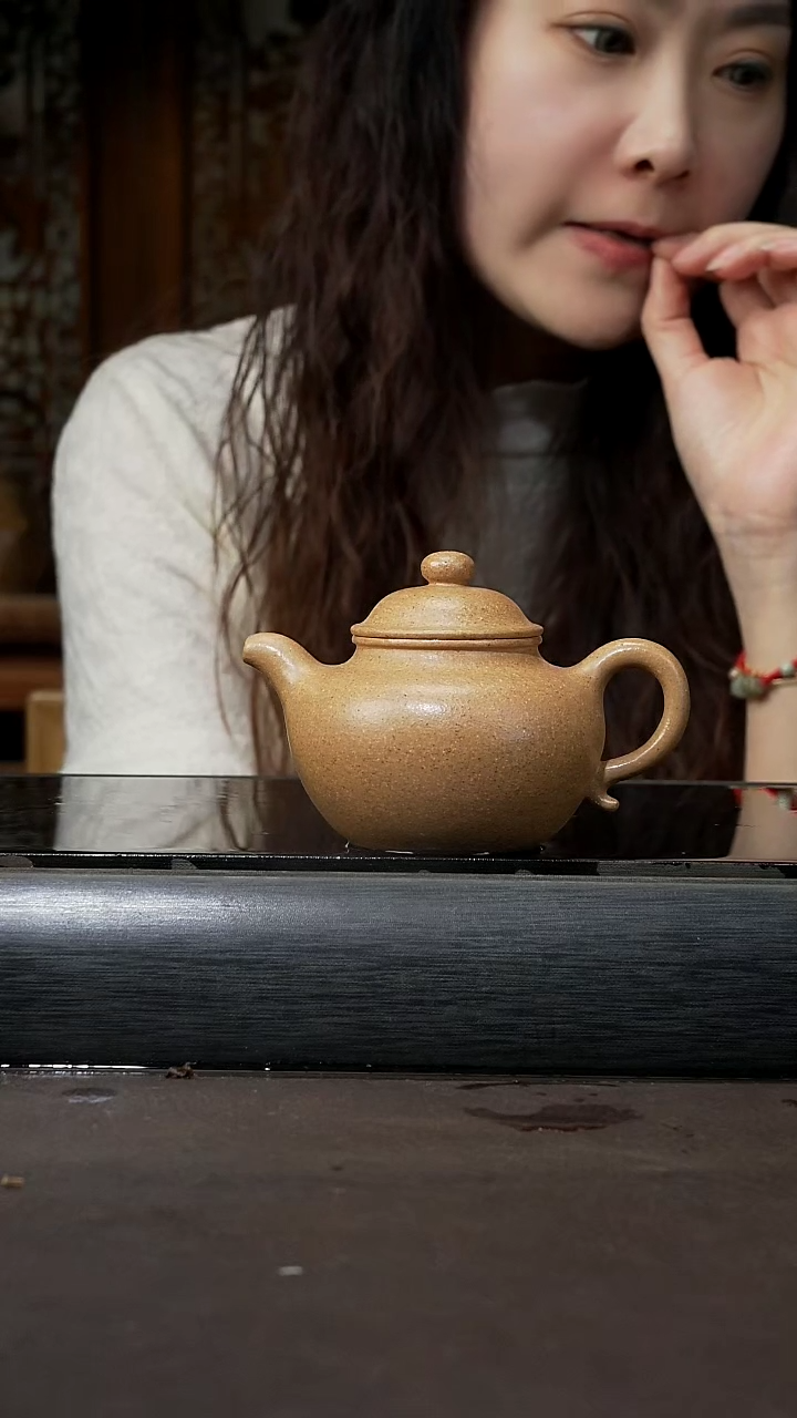 【闪购商品】紫砂茶壶大亨莲子 170cc 062
