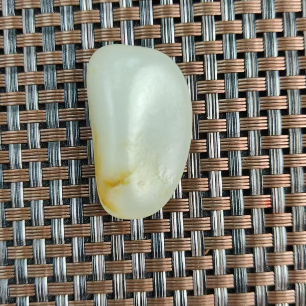 巴依哥精美和田玉16.1克