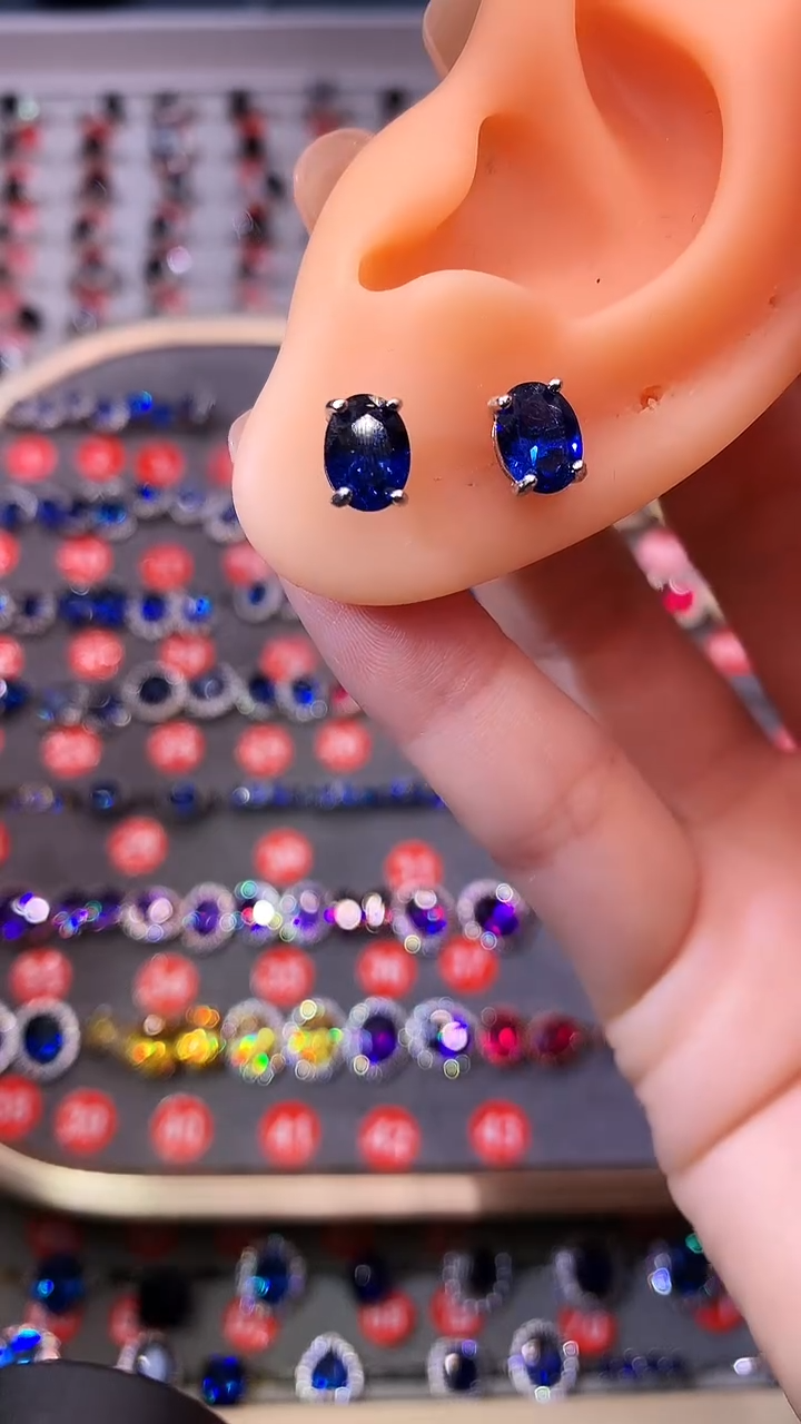 【闪购商品】蓝宝石耳饰银S925镶嵌11111