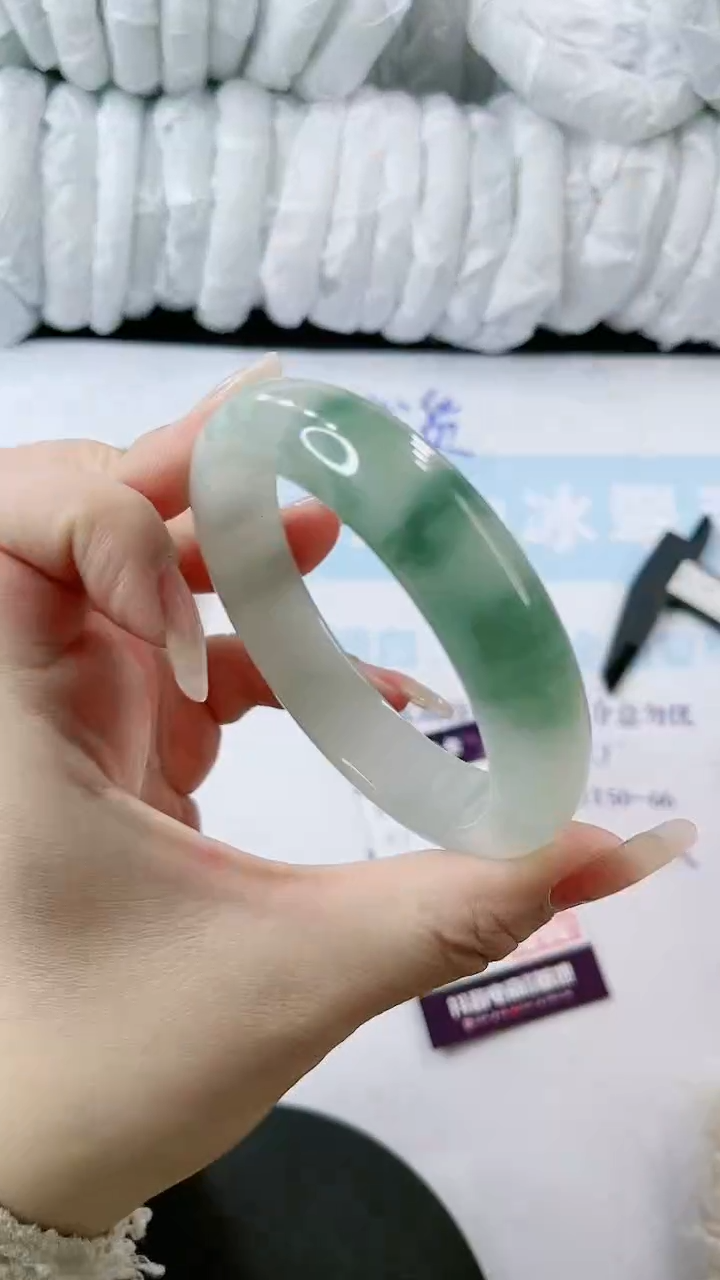 【闪购商品】石英质玉手镯合金多样性发货E254