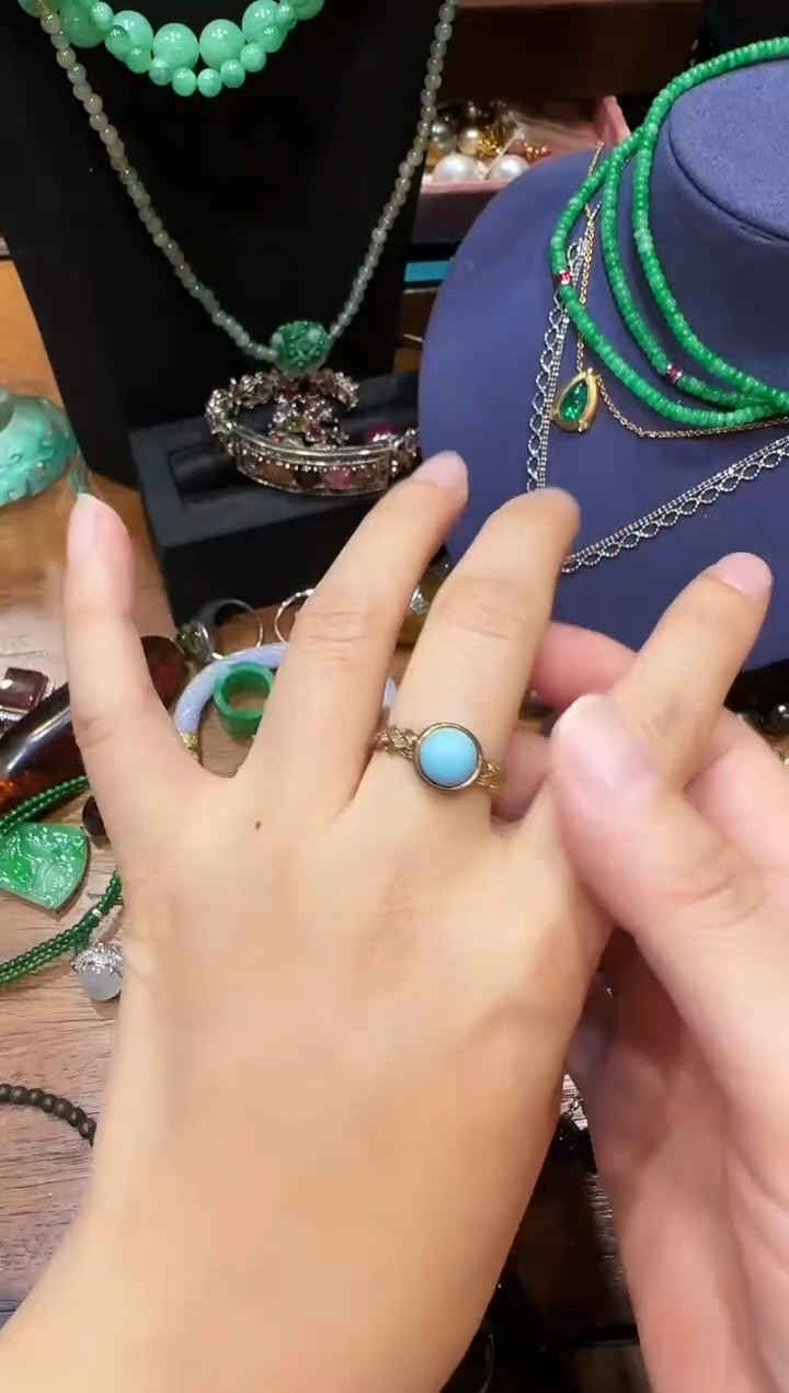 无非金属蓝色戒指